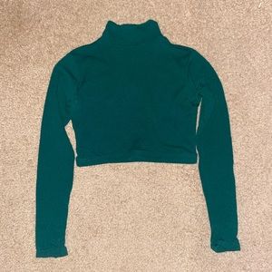 Green long sleeve crop Chasse cheer top